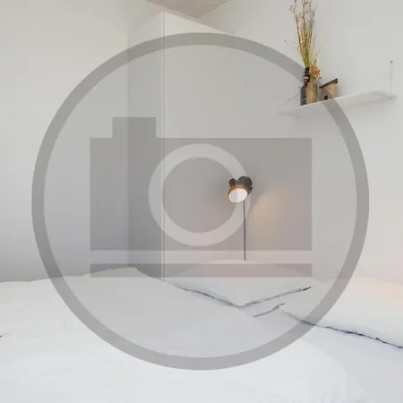 4 Bedroom Pet Friendly In *