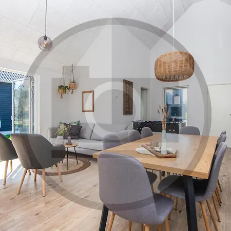 Сasa de vacaciones 4 Bedroom Pet Friendly In